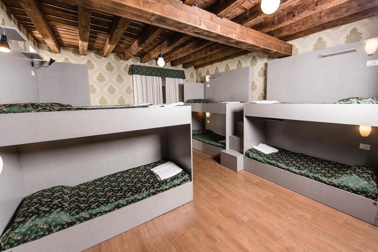 רומא Hostel Beautiful מראה חיצוני תמונה